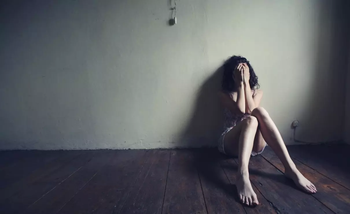 梦见很多蛇赶不走什么预兆周公解梦女人(2)