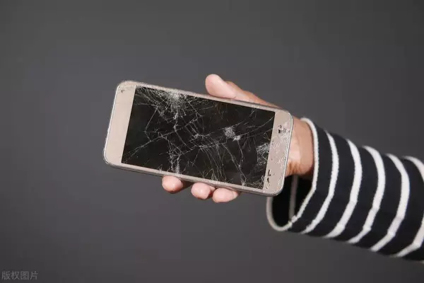 做梦梦到手机被摔坏了是怎么回事周公解梦(2)