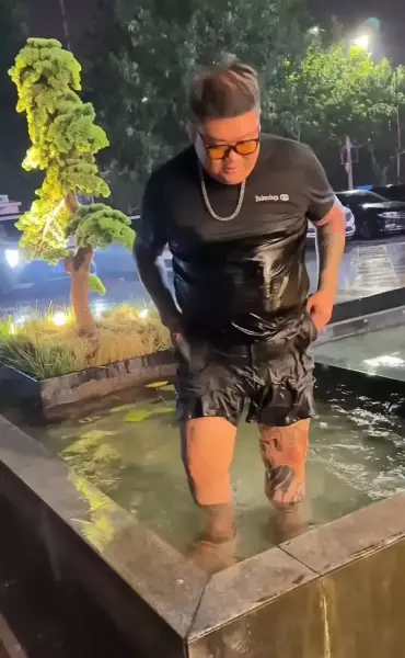 算命的说身上背着关公是什么意思(4)