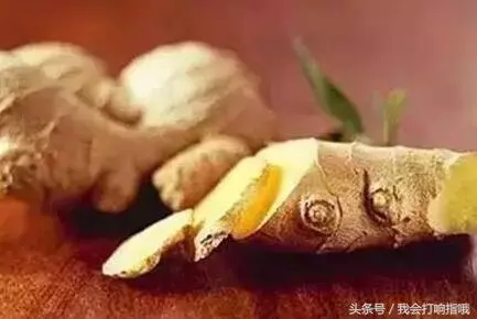 梦见别人把水倒在我身上什么意思周公解梦(1)