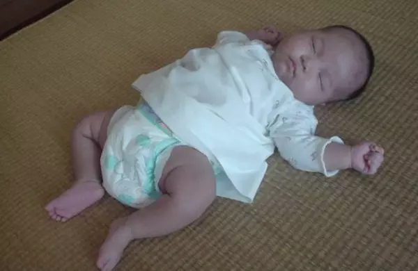 梦到抱小婴儿有什么预兆呢周公解梦(7)