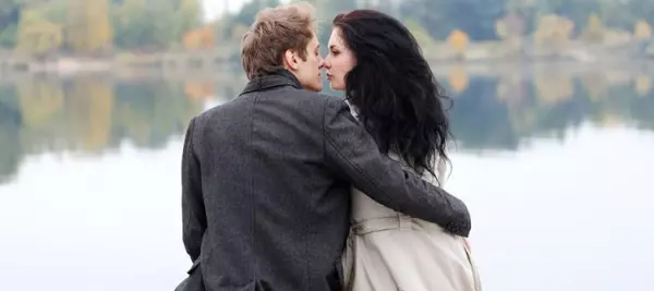 属狗和属猪的适合做夫妻吗(1)