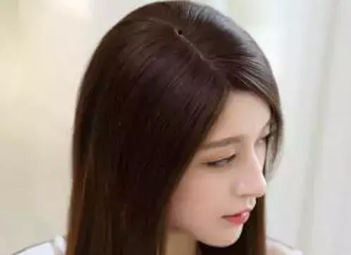 人的眉毛中间长痣代表什么女人命运图解(1)