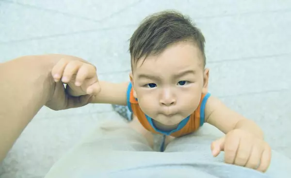 算命的说要给孩子找一个干妈是真的吗还是假的(4)