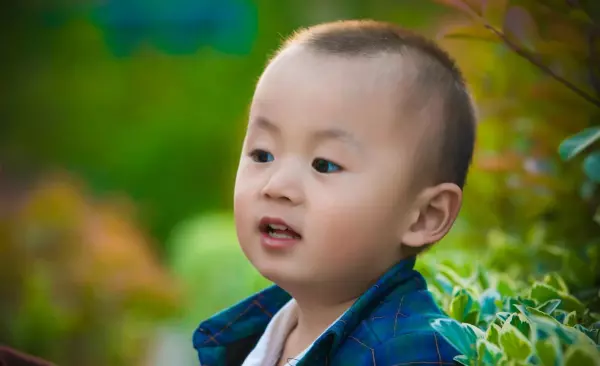 男孩五行八字缺金取什么名字好听一点(1)