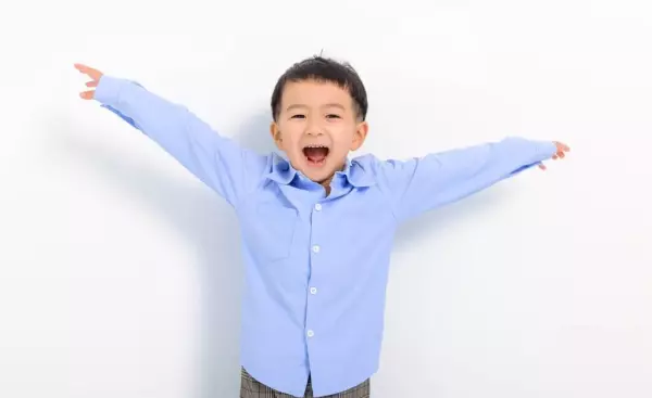 姓侯的男孩可以起什么名字(1)