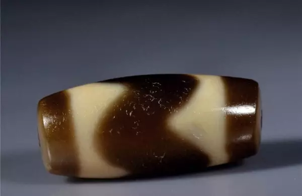 至纯天珠和普通天珠的区别(1)