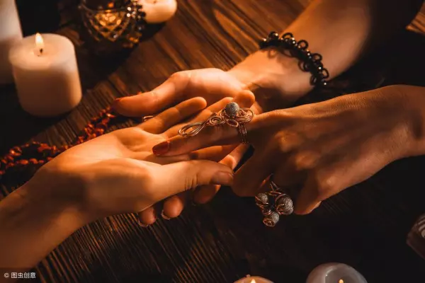 算命先生说不能看亡人的手相是真的吗吗(3)