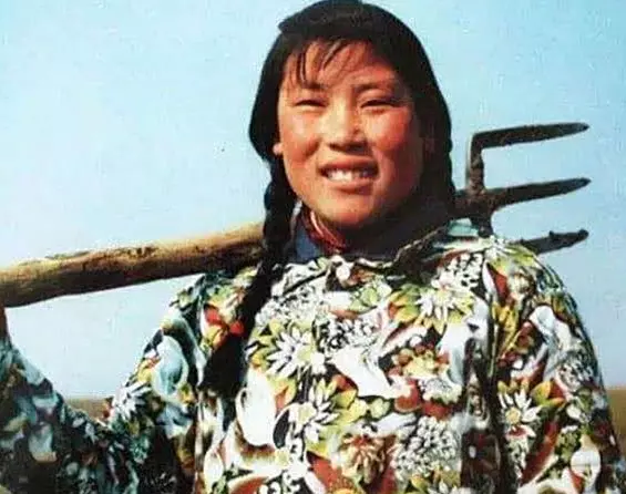 1977年出生的人运程婚姻如何呢女孩(12)