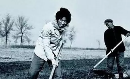 1977年出生的人运程婚姻如何呢女孩(4)