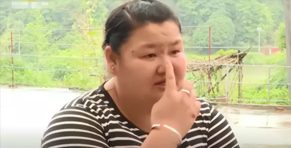 梦到家里挂着父母衣服什么意思周公解梦女人(3)