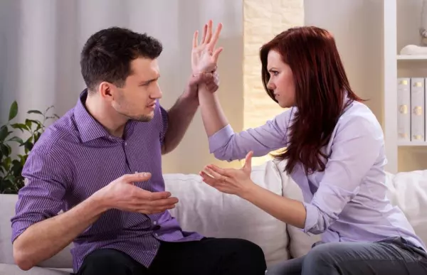 梦见女朋友跟别人跑了是什么征兆呢周公解梦(3)