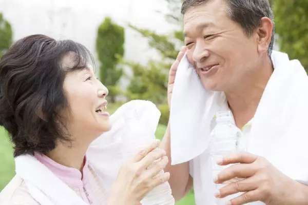 梦见前夫睡在床上什么兆头呢周公解梦女人(4)