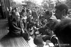 川端康成是第几位获得诺贝尔文学奖的人(4)