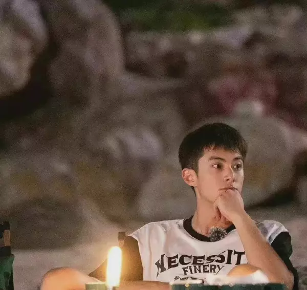 王鹤棣的生日是几月几日日期(2)