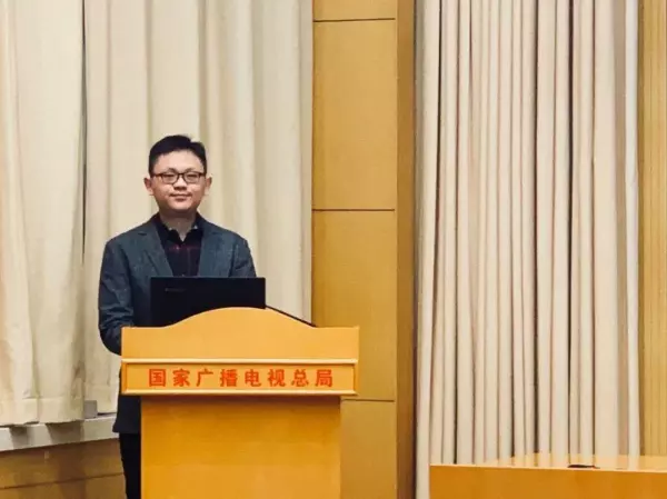 导演左兴是哪里人(1)