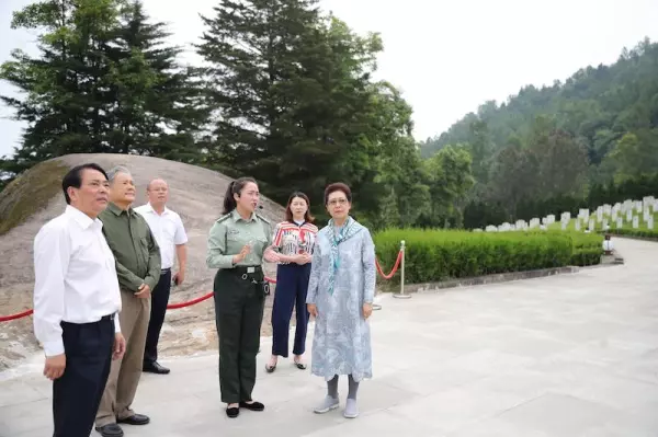 江泓的个人简介(4)