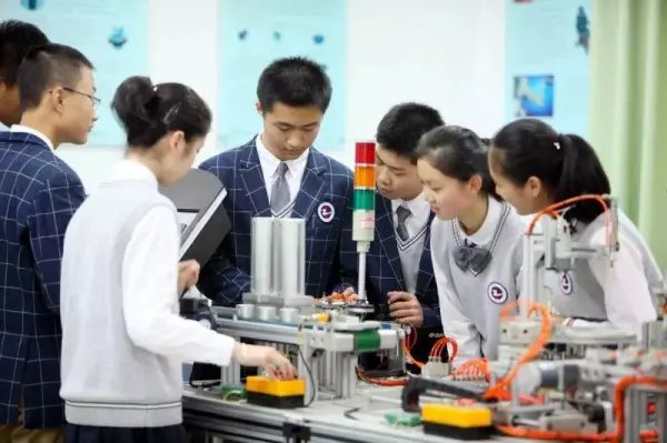 镇江中学高秋秋(15)
