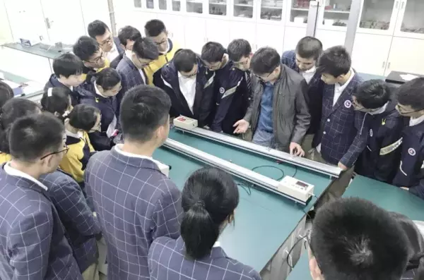 镇江中学高秋秋(16)