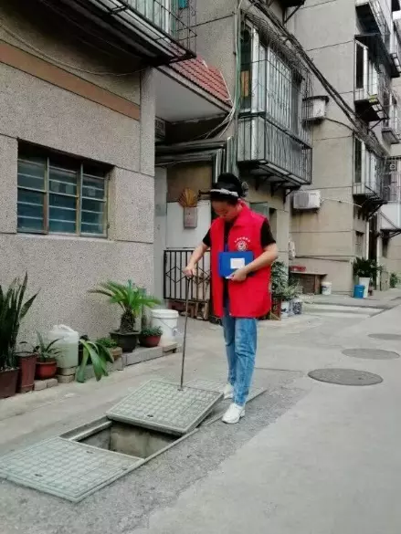 将自己的前途命运与国家的大学生例子(8)
