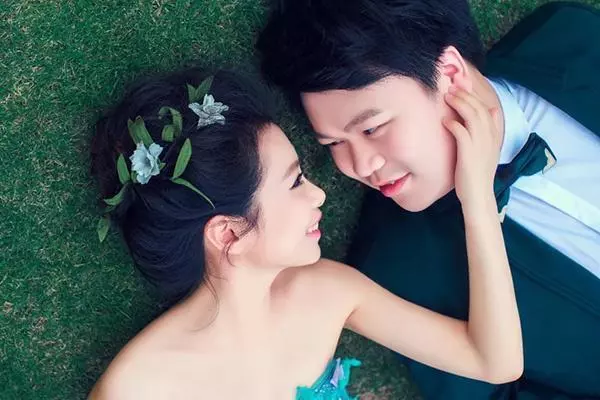 傻子生出来的孩子是不是还是傻子(1)