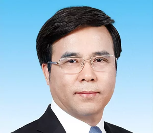 中国银行家的妻子(2)