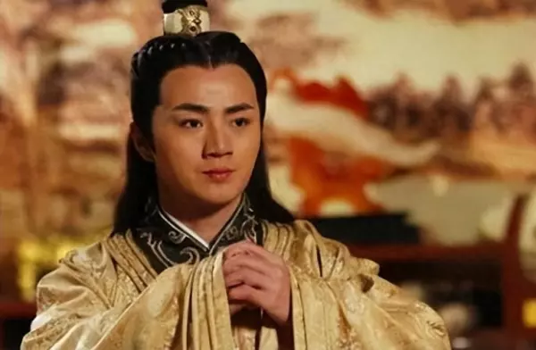 算命先生说女子将来要当皇后什么意思呀(1)