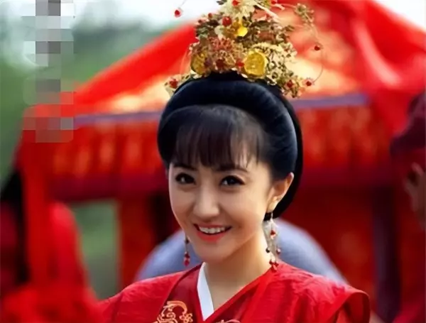 算命先生说女子将来要当皇后什么意思呀(5)