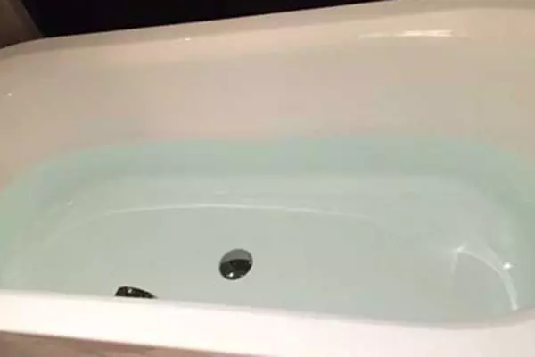 早晨洗澡好还是晚睡前洗澡好(1)