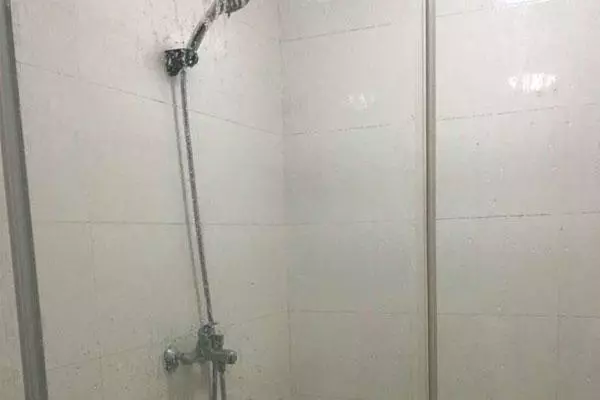 早晨洗澡好还是晚睡前洗澡好(4)