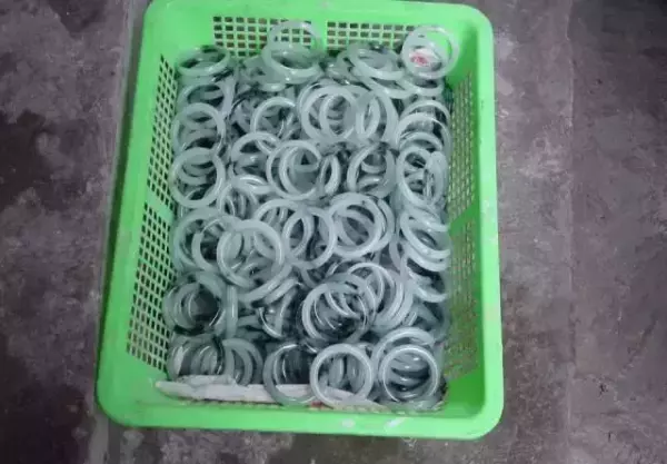 金凯麟珠宝金行翡翠是真的吗(7)