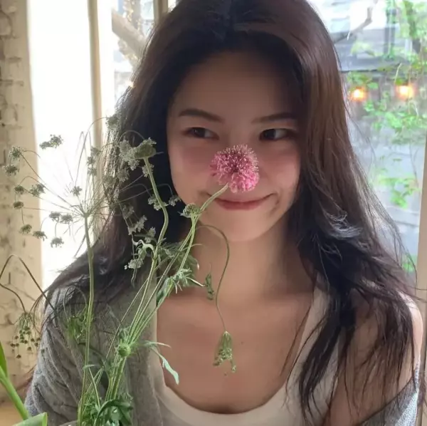 荤素不忌的形容男女关系的意思(2)