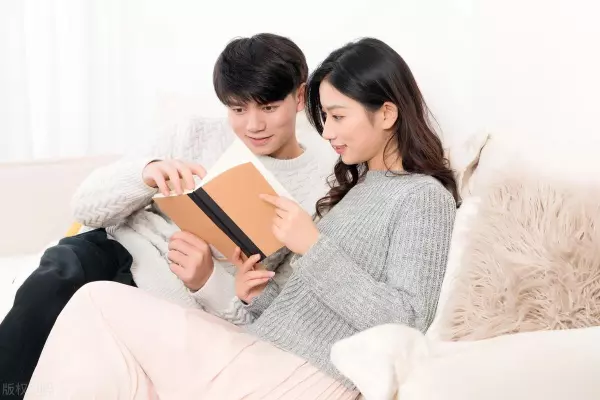 相亲女生不主动联系但是又回复消息怎么办(3)
