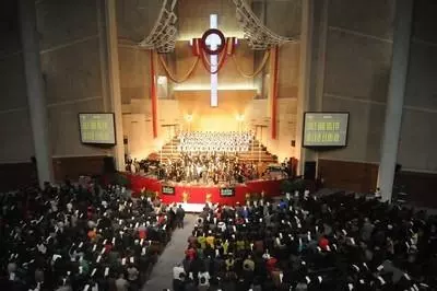 命运交响曲第一乐章的曲式结构特点是什么(3)