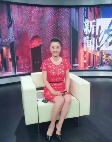 新闻坊主持人刘晔几几年出生(36)