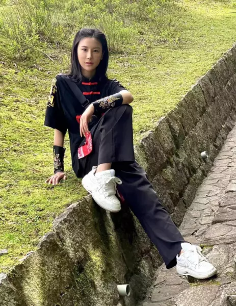 星星图案的鞋子是什么牌子的(23)