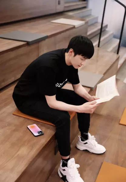 星星图案的鞋子是什么牌子的(4)