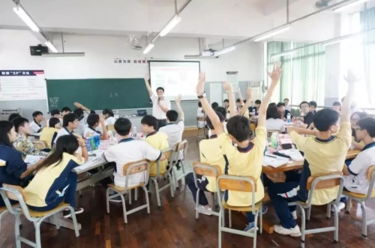 首期命运天机公益课程在贵阳开讲了吗(2)