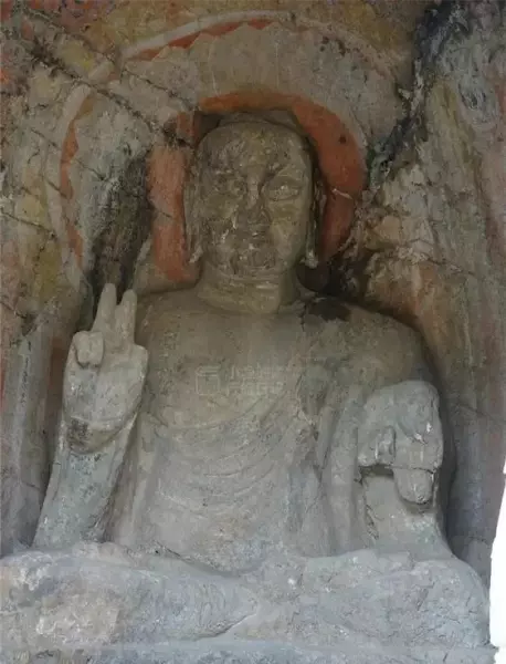 龙门石窟可以和佛像合影吗(3)