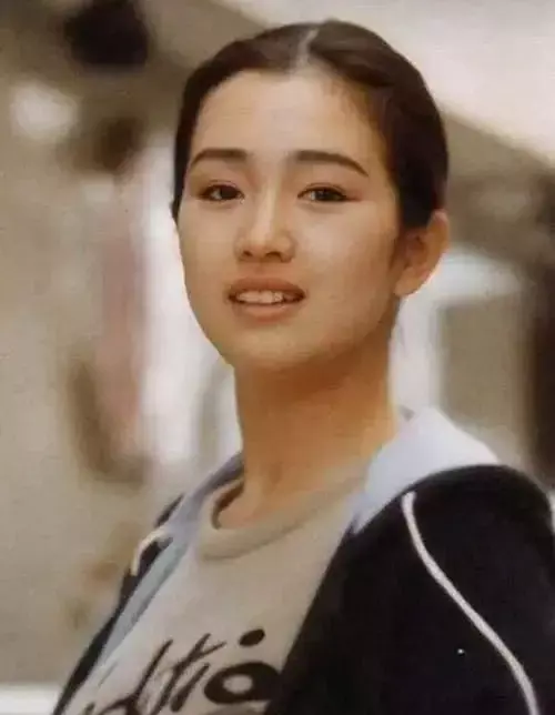 长一对虎牙的女性意味着什么(4)