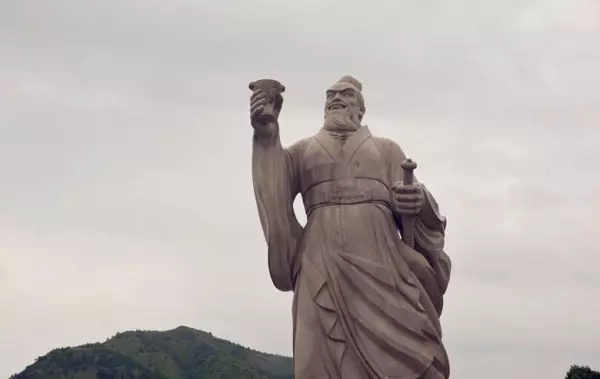 占卜师预言一个伟大的帝国之主的故事是什么(2)