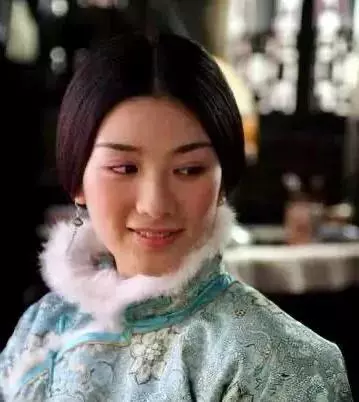 试分析巴金笔下的女性形象及命运(3)