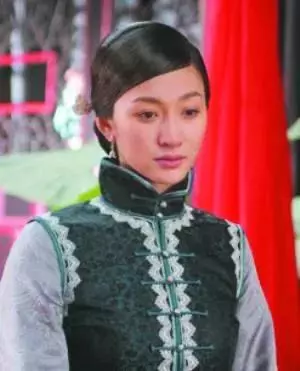试分析巴金笔下的女性形象及命运(4)