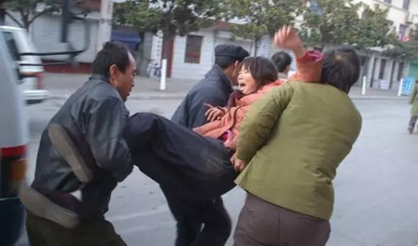 被卖到大山的女人命运是什么意思啊(3)
