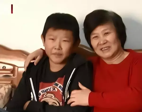侯翔有儿女吗(12)