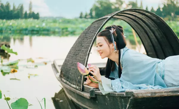 莲花何旖旎旖旎是什么意思(3)