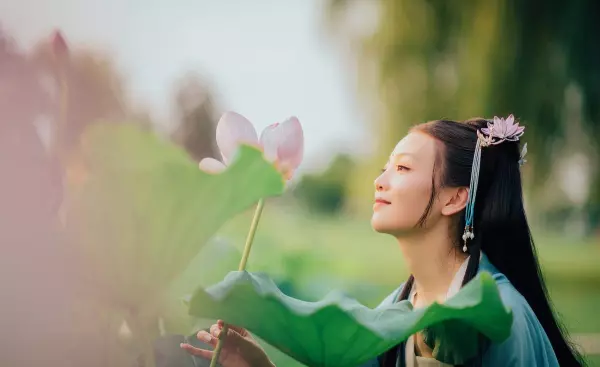 莲花何旖旎旖旎是什么意思(6)
