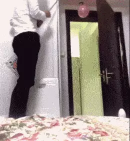 女生穿衣服是什么样的(7)