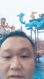 女生穿衣服是什么样的(9)