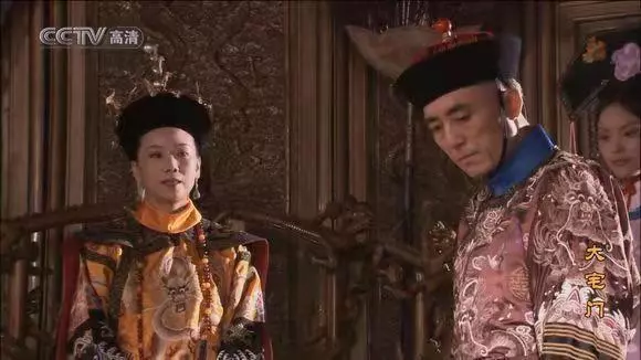 国家命运第六集拍桌子的老师是谁扮演的(21)